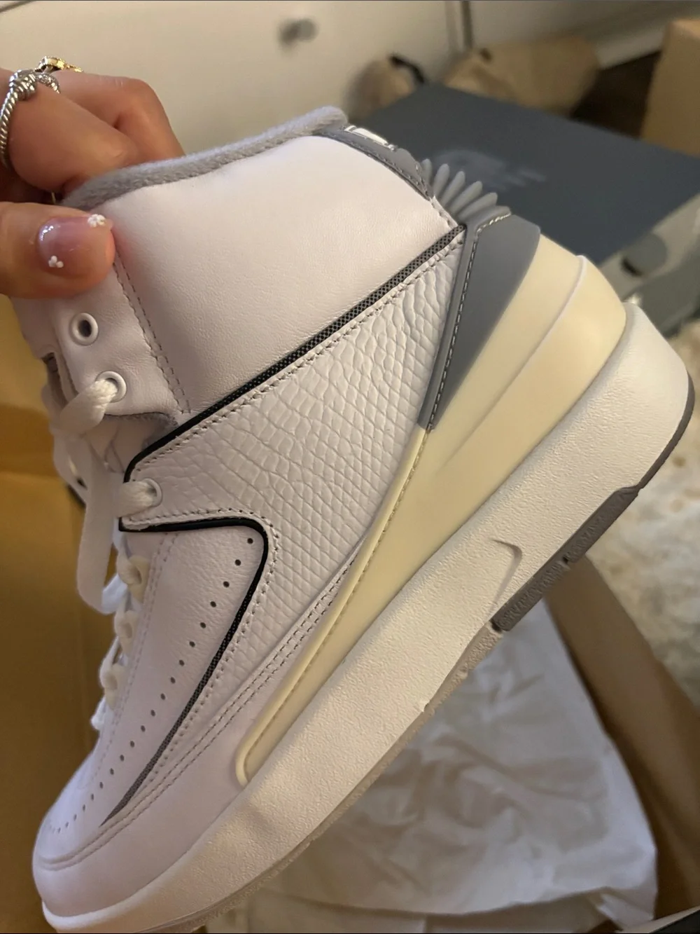 Men's Jordan 2s White sneakers